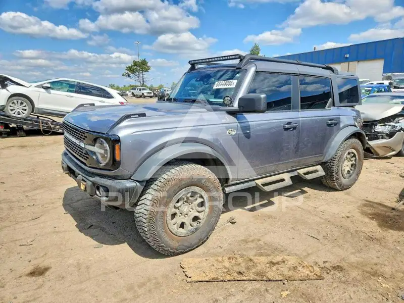 2023 Ford BRONCO фото