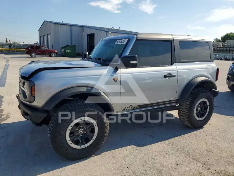 2023 Ford BRONCO фото