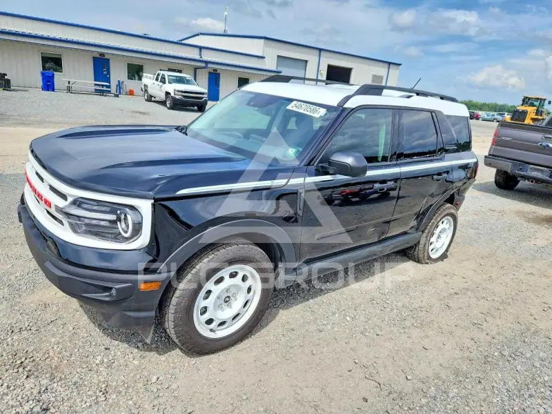 2023 Ford BRONCO photo