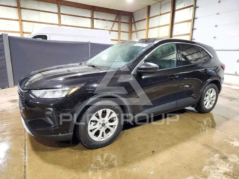 2023 Ford ESCAPE photo