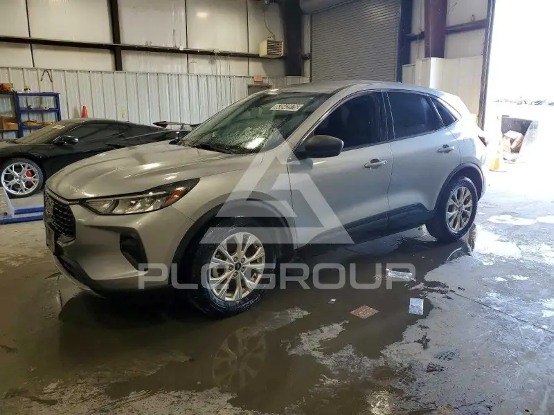 2023 Ford ESCAPE photo