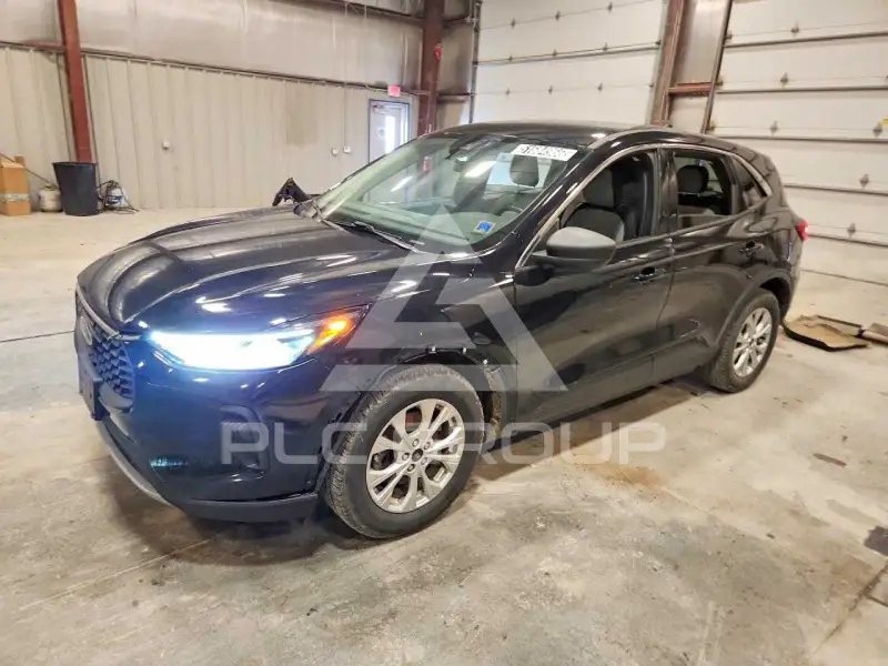 2023 Ford ESCAPE photo