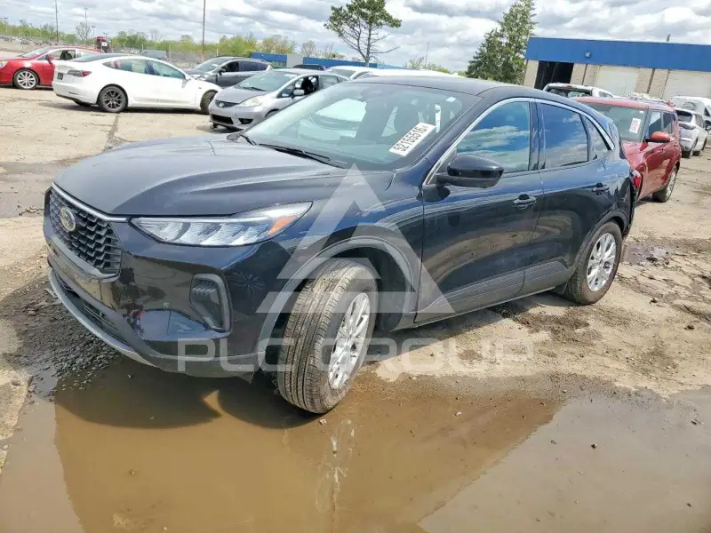 2023 Ford ESCAPE photo
