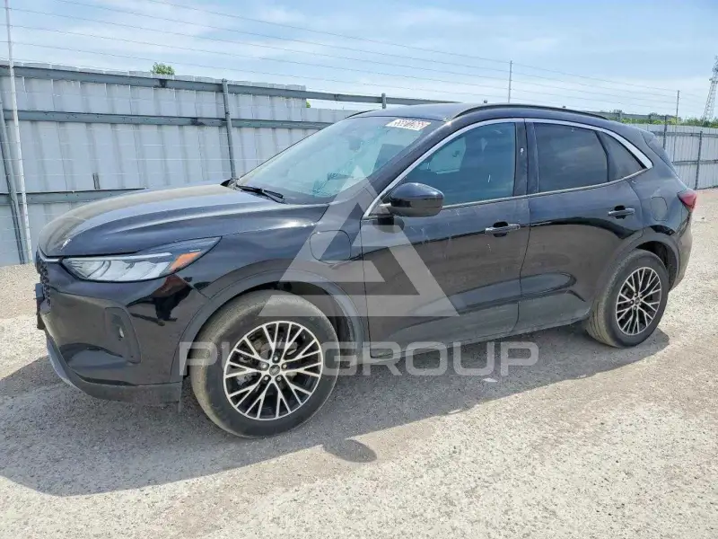 2023 Ford ESCAPE photo