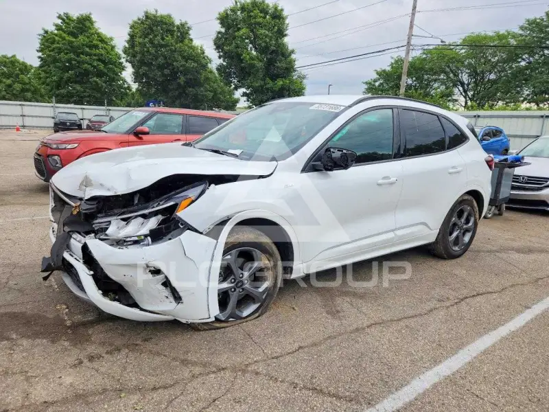 2023 Ford ESCAPE photo