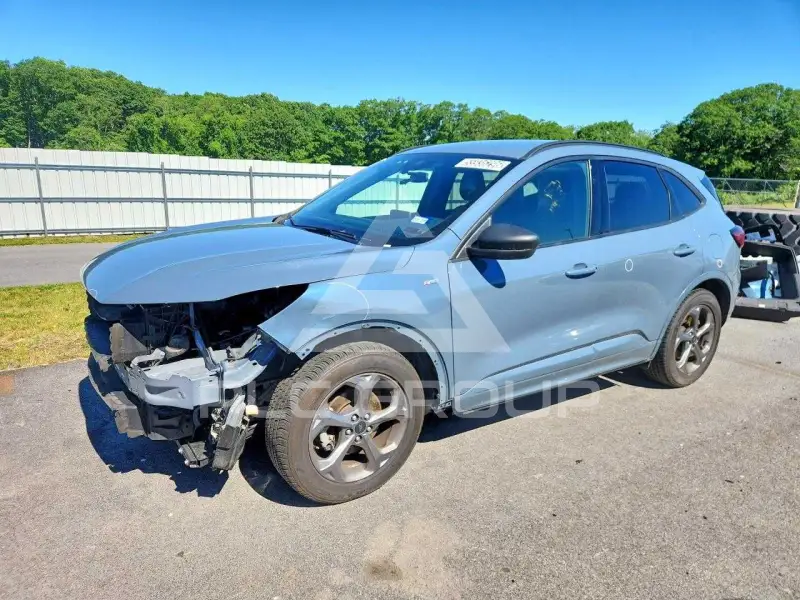 2023 Ford ESCAPE photo