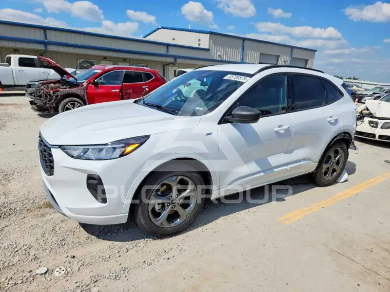 2023 Ford ESCAPE photo
