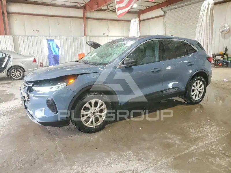 2023 Ford ESCAPE photo