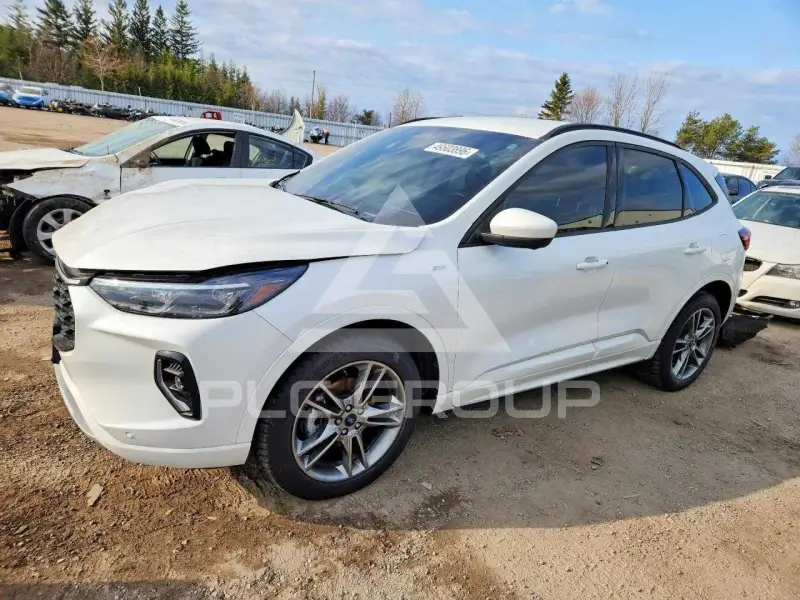 2023 Ford ESCAPE photo