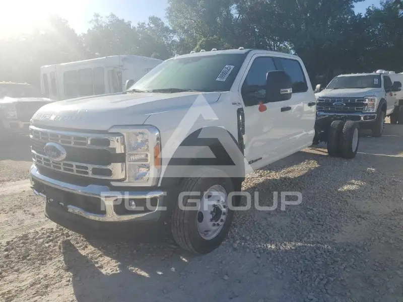 2023 Ford F-550 фото