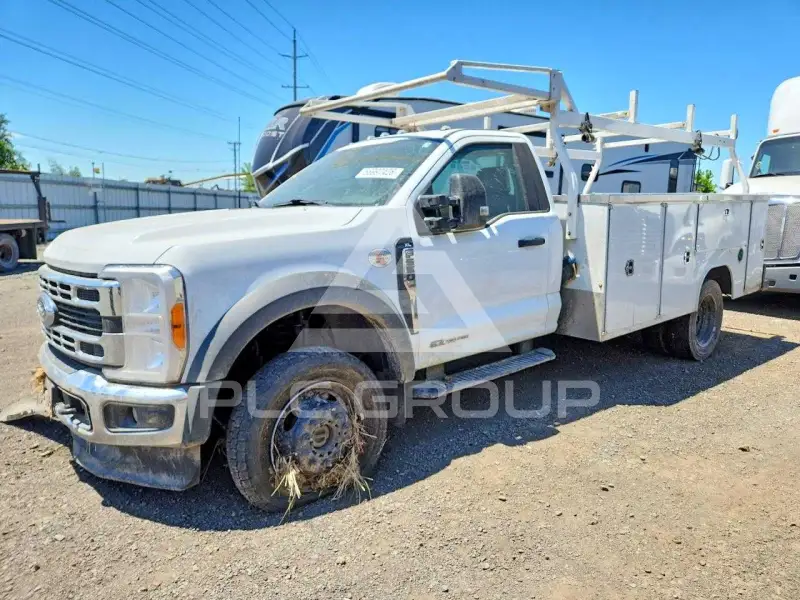 2023 Ford F-550 фото