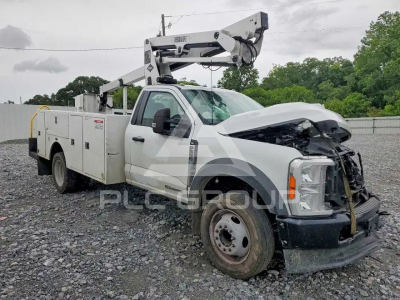 2023 Ford F-550 фото