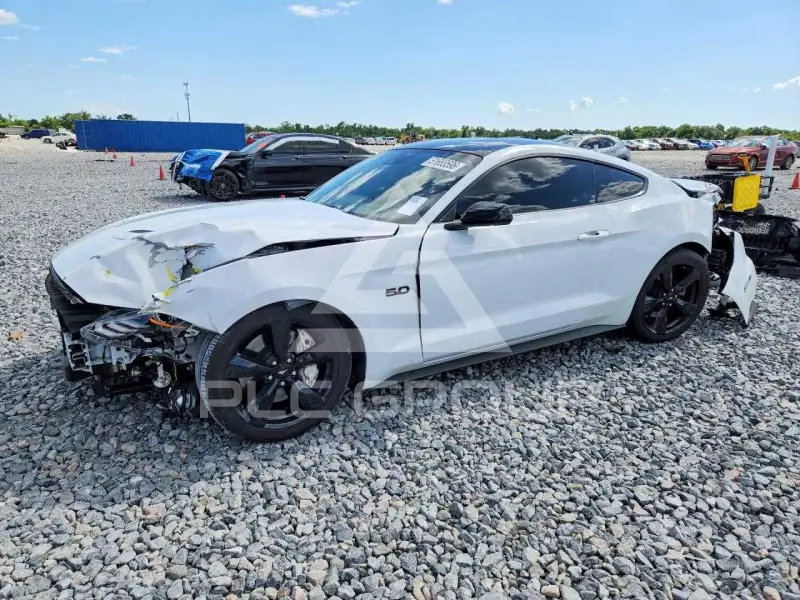 2023 Ford MUSTANG фото