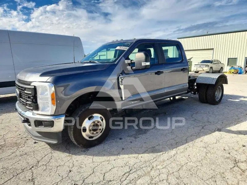 2023 Ford F-350 фото