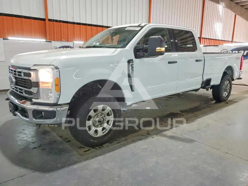 2023 Ford F-350 photo