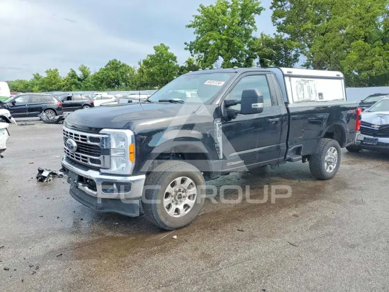 2023 Ford F-350 photo