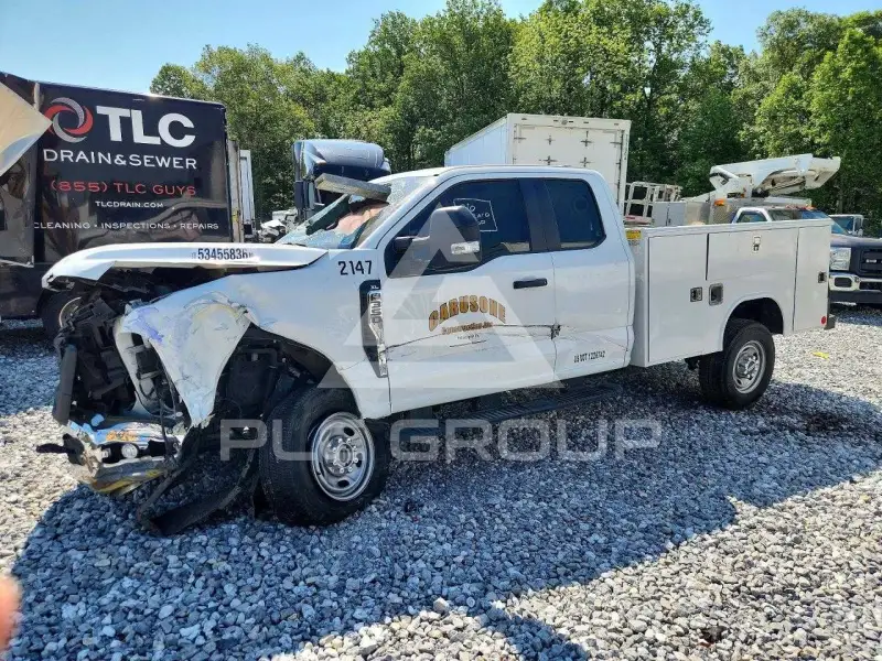 2023 Ford F-350 photo