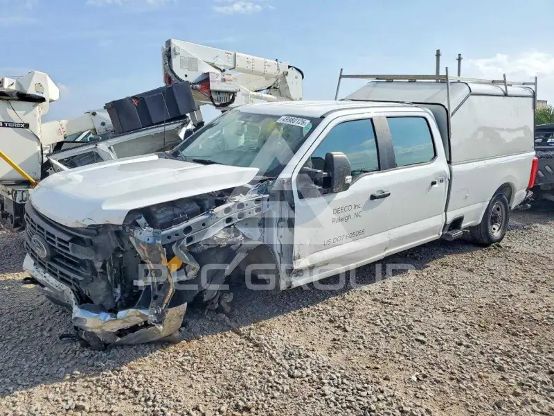 2023 Ford F-350 фото