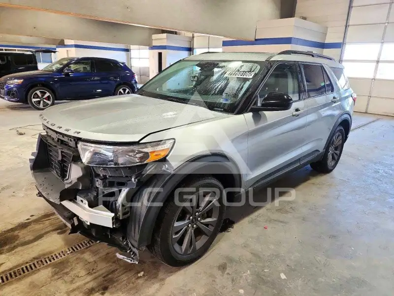 2023 Ford EXPLORER photo