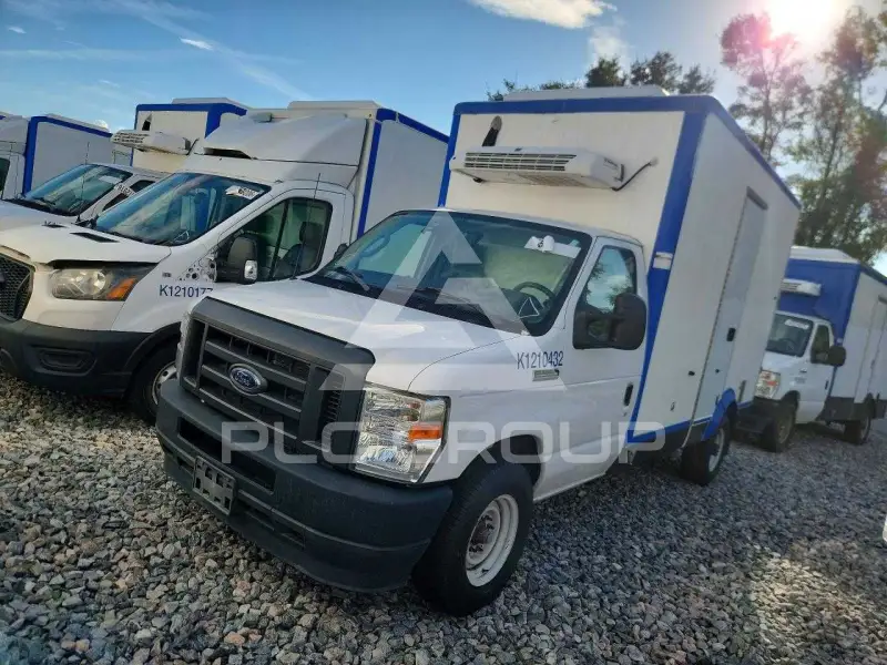 2023 Ford ECONOLINE фото