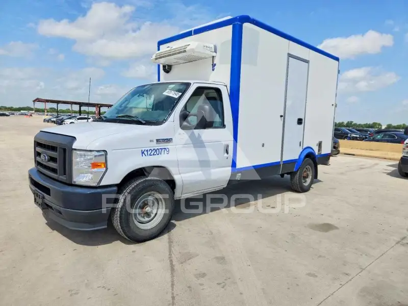 2023 Ford ECONOLINE фото
