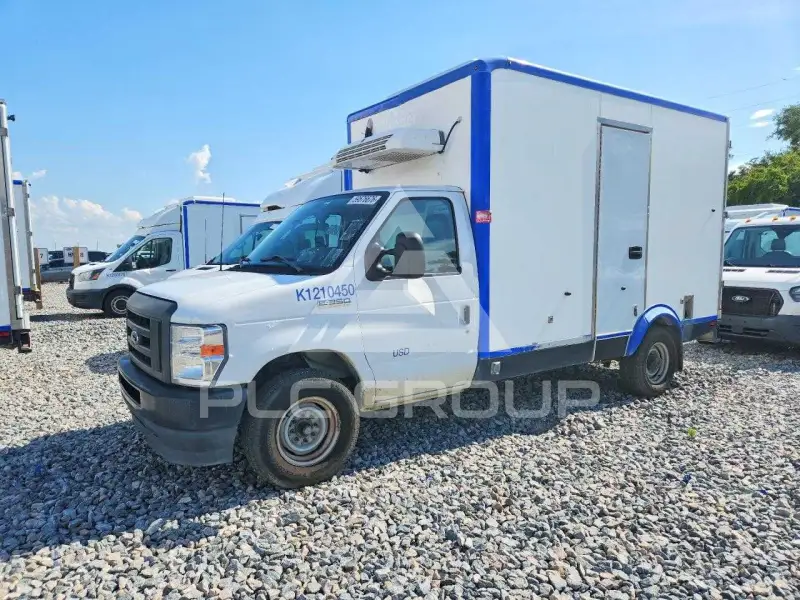 2023 Ford ECONOLINE фото