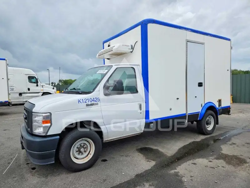 2023 Ford ECONOLINE photo