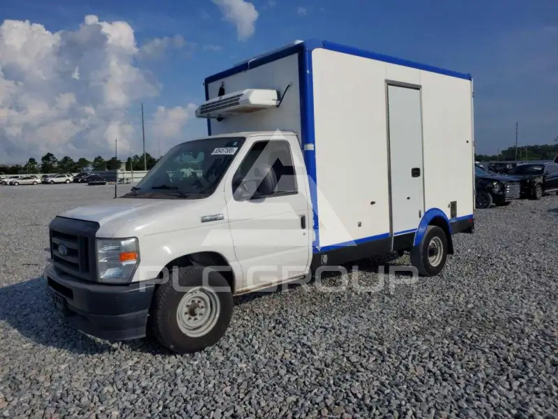 2023 Ford E-350 фото