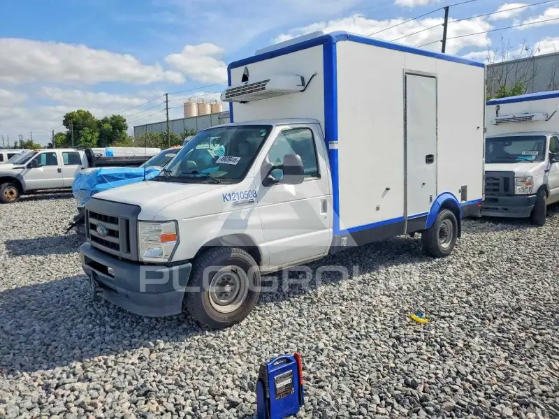 2023 Ford ECONOLINE фото