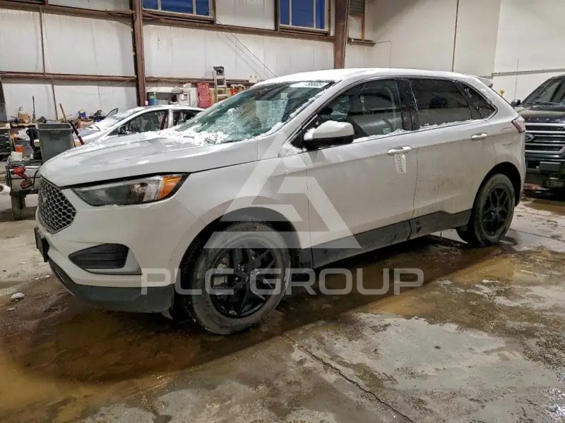 2023 Ford EDGE photo