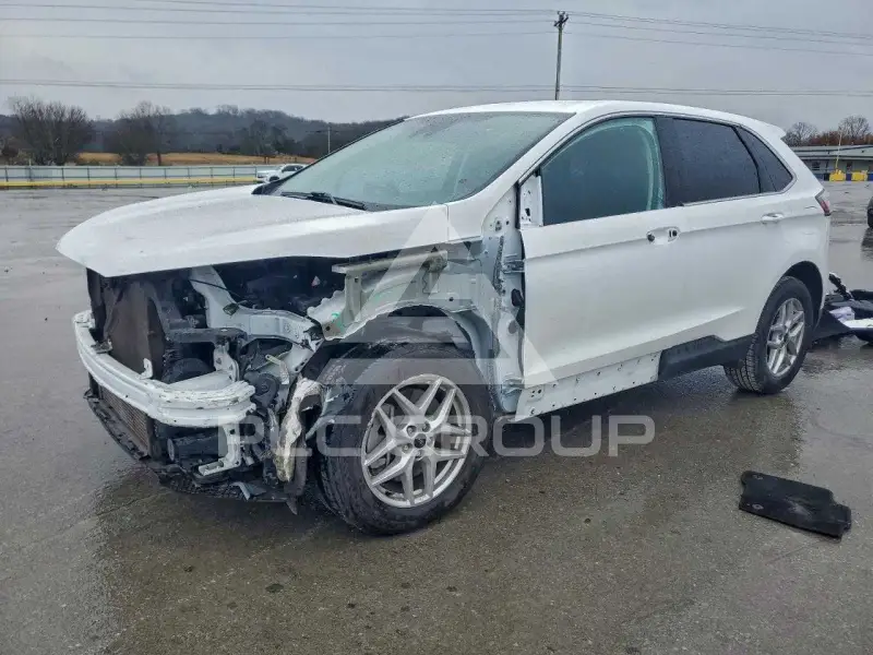 2023 Ford EDGE photo