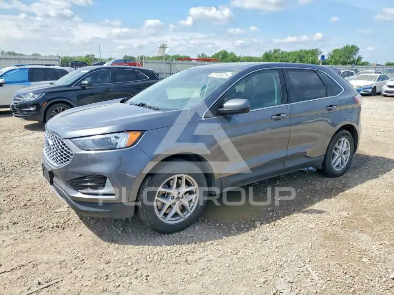 2023 Ford EDGE photo