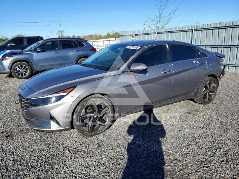 2023 Hyundai Elantra фото