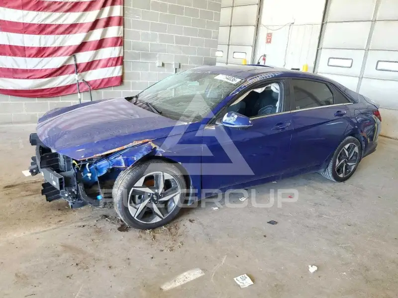 2023 Hyundai Elantra фото