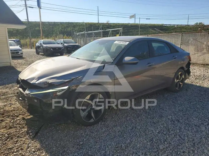 2023 Hyundai Elantra фото