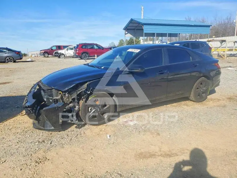 2023 Hyundai Elantra фото