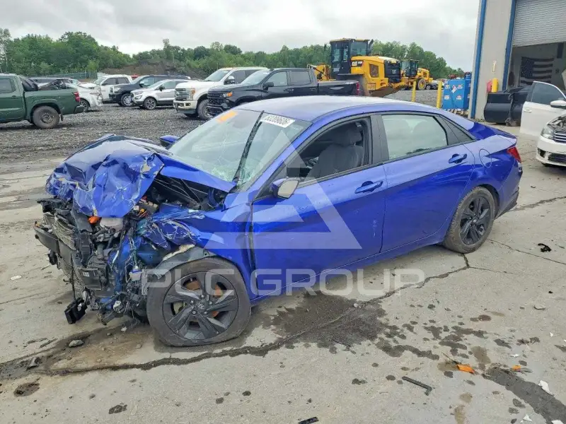 2023 Hyundai Elantra фото
