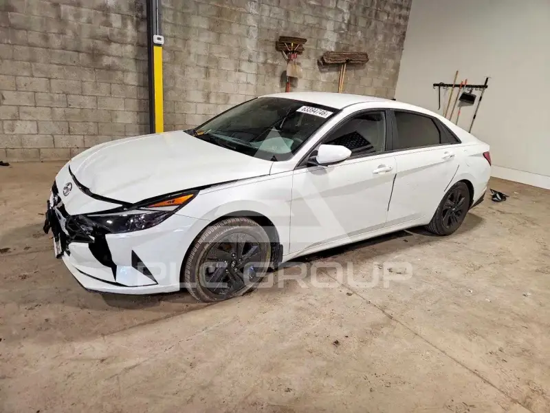 2023 Hyundai Elantra photo
