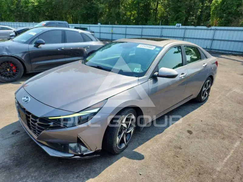 2023 Hyundai Elantra photo