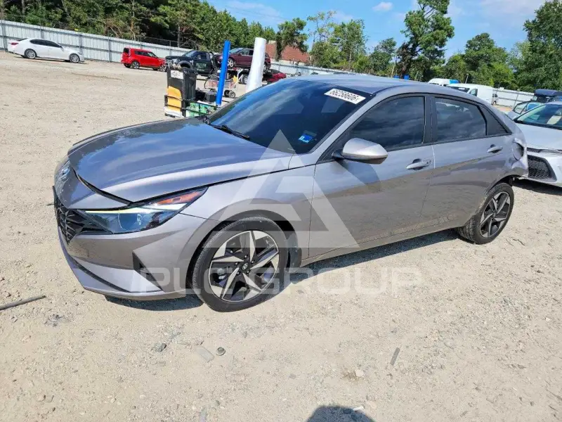 2023 Hyundai Elantra photo