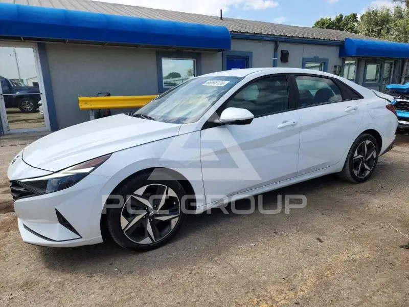 2023 Hyundai Elantra photo