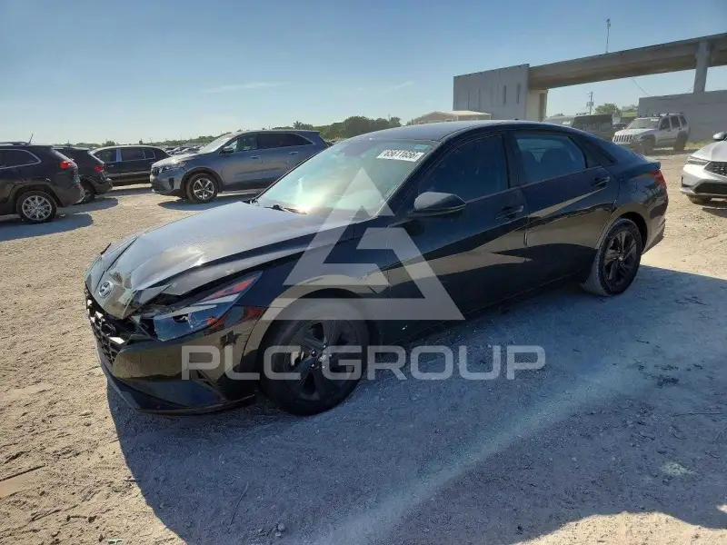 2023 Hyundai Elantra photo