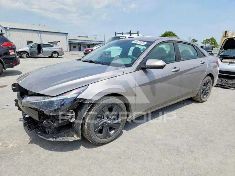 2023 Hyundai Elantra photo
