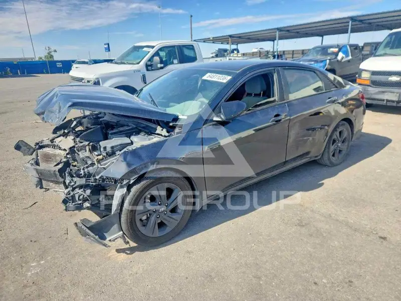 2023 Hyundai Elantra фото
