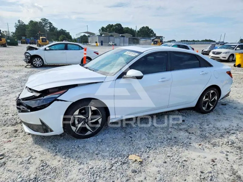 2023 Hyundai Elantra фото