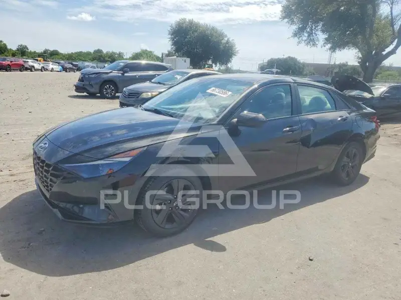 2023 Hyundai Elantra photo