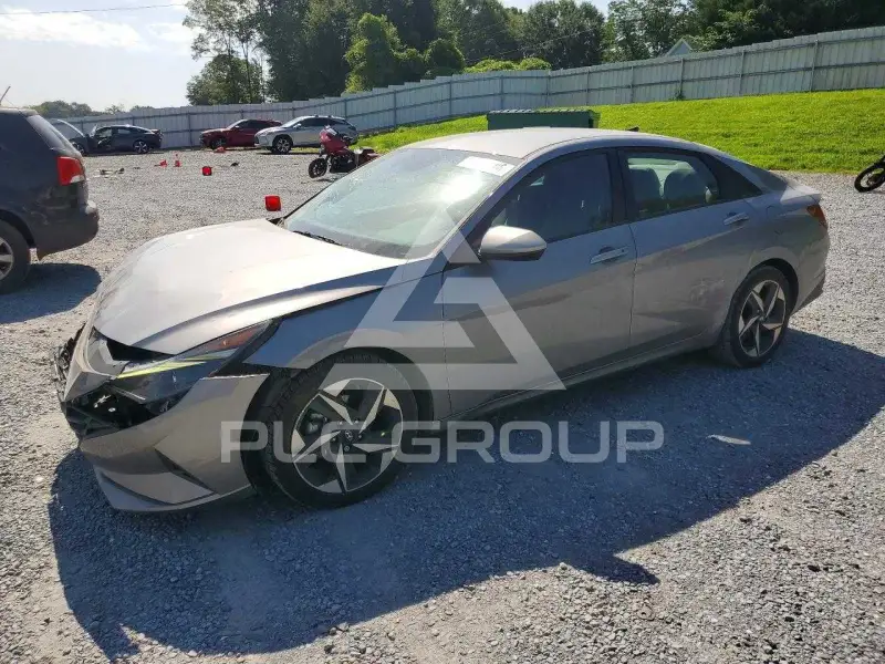 2023 Hyundai Elantra фото