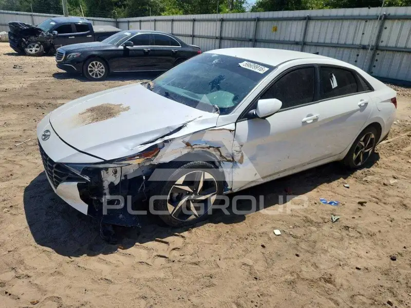 2023 Hyundai Elantra фото