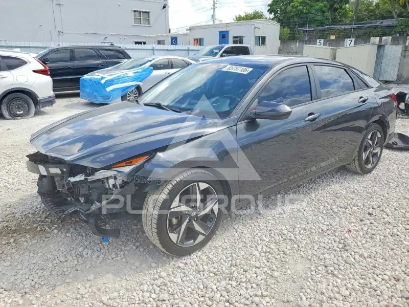 2023 Hyundai Elantra photo