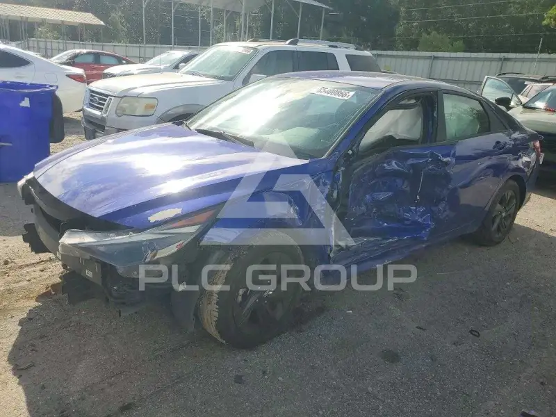 2023 Hyundai Elantra photo